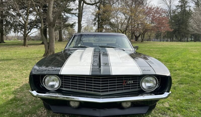 
								1969 Chevrolet Camaro Z/28 4-Speed V8 full									