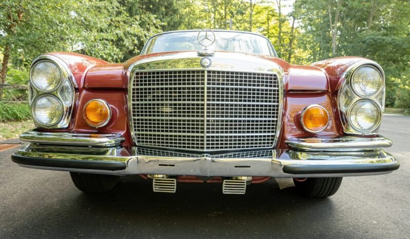 
								1971 Mercedes-Benz 280SE V8 Cabriolet full									