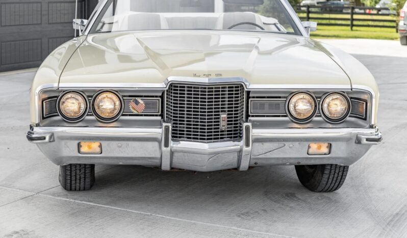 
								1971 Ford LTD Convertible V8 full									