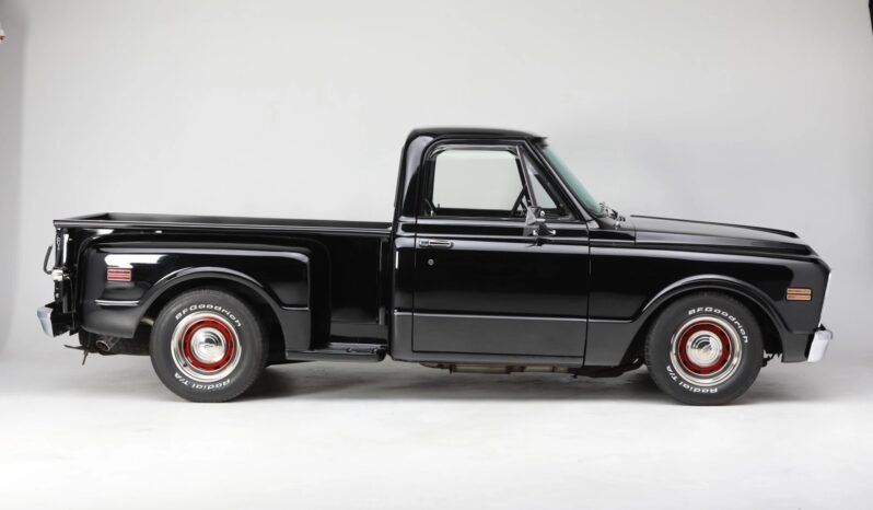 
								1968 Chevrolet C10 Black full									