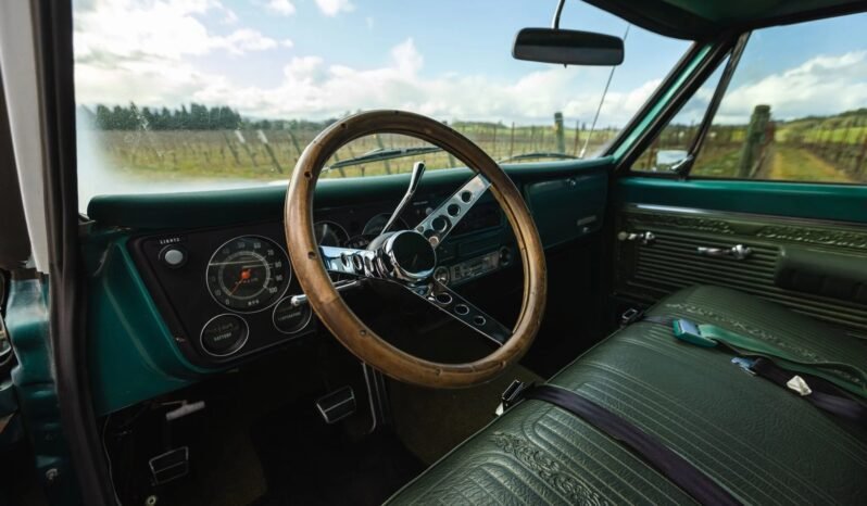 
								1970 Chevrolet C20 CST full									