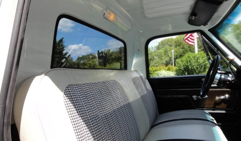 
								1971 Chevrolet K5 Blazer Pickup Truck full									