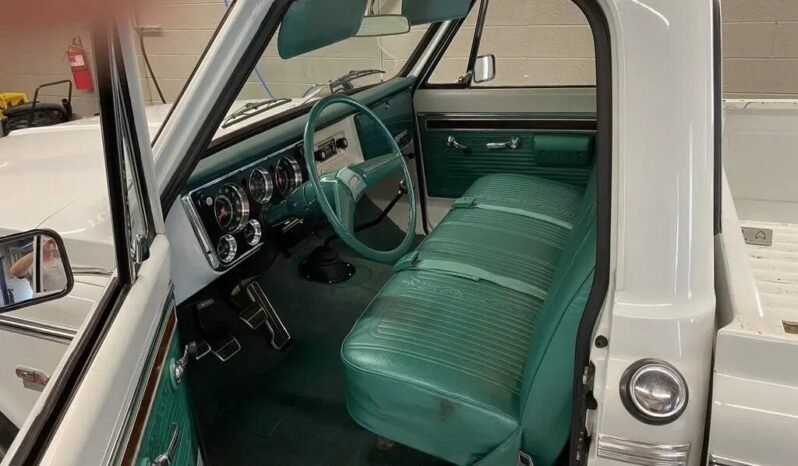 
								1970 GMC C1500 Custom V8 full									