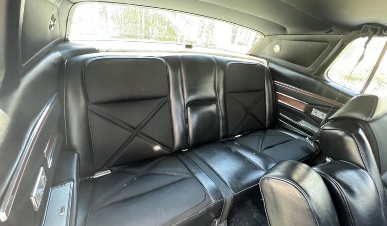 
								1970 Lincoln Continental V8 full									