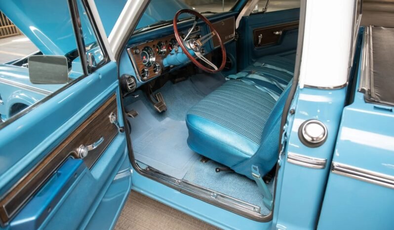 
								1972 Chevrolet C10 Pickup 3-Speed full									