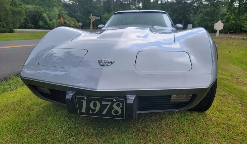 
								1978 Chevrolet Corvette 25th Anniversary Edition full									