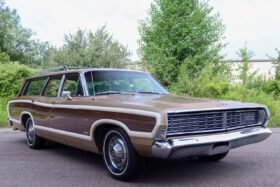1968 Ford LTD Country Squire Wagon V8