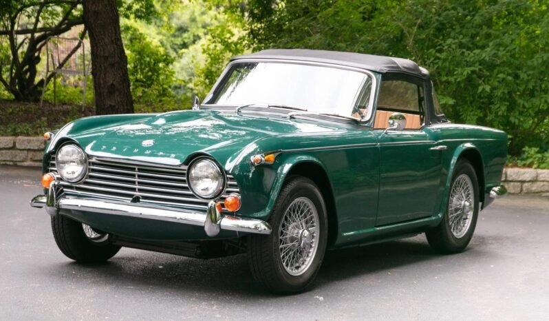 
								1966 Triumph TR4A IRS 2.1L full									