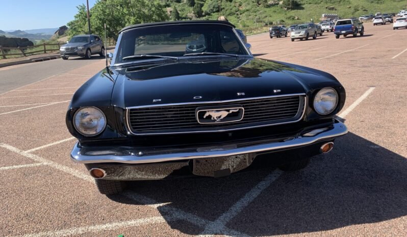 
								1966 Ford Mustang Soft Top full									
