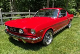 1965 Ford Mustang Fastback V8 4-Speed