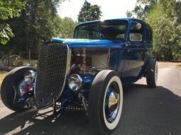 1933 Ford Tudor Hi-Boy Hot Rod