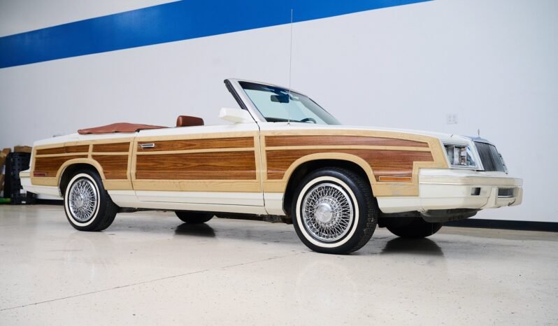 
								1983 Chrysler LeBaron Convertible 3-Speed full									