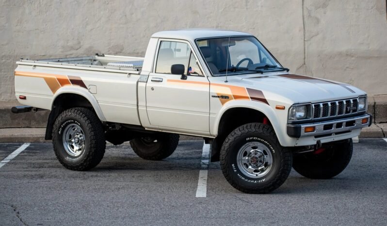 
								1982 Toyota 4X4 Pickup Truck full									