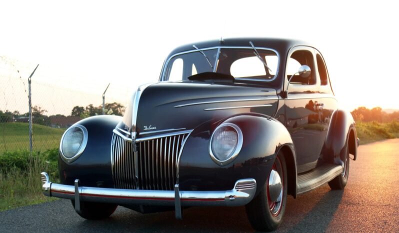 
								1939 Ford Deluxe Coupe full									