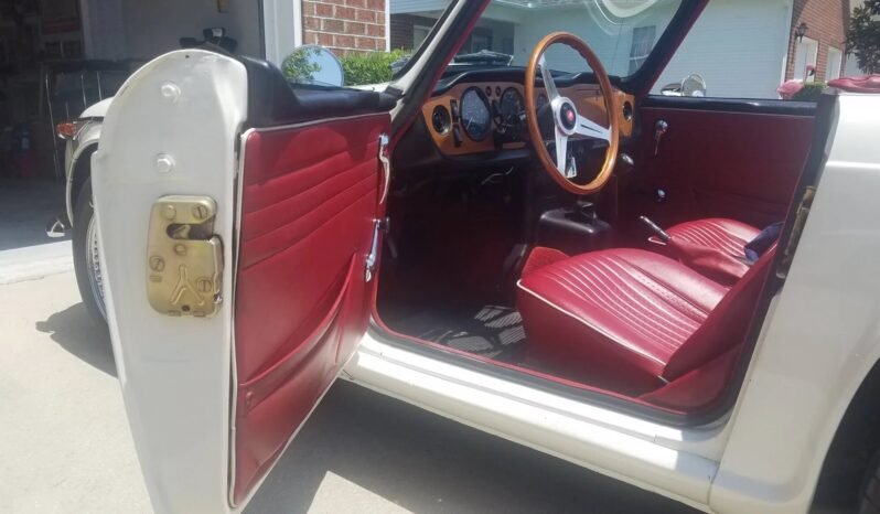 
								1968 Triumph TR250 Convertible full									