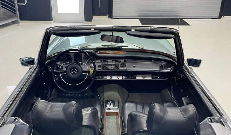 
								1968 Mercedes-Benz 250SL Silver full									