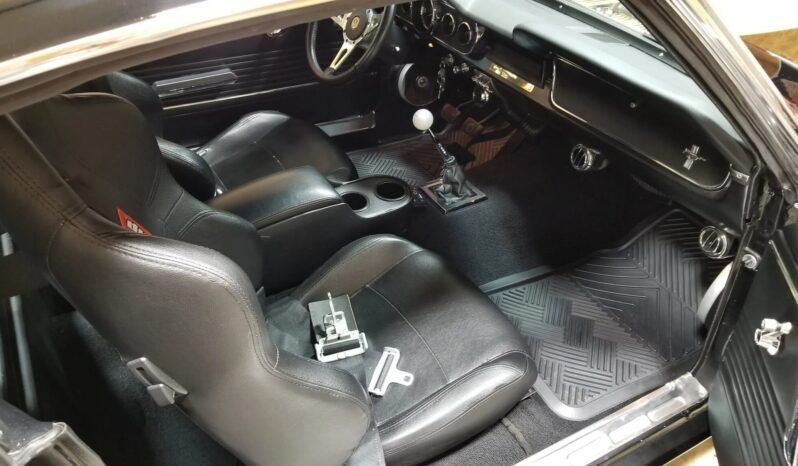 
								1965 Ford Mustang Fastback Black full									