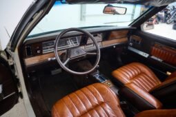 
										1983 Chrysler LeBaron Convertible 3-Speed full									