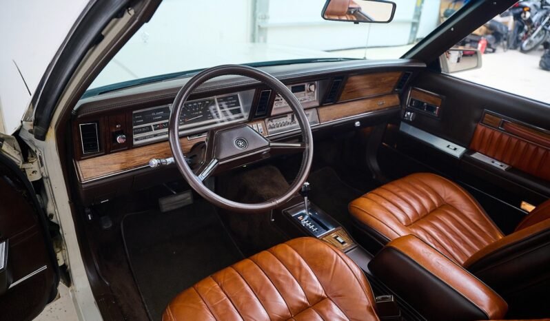 
								1983 Chrysler LeBaron Convertible 3-Speed full									