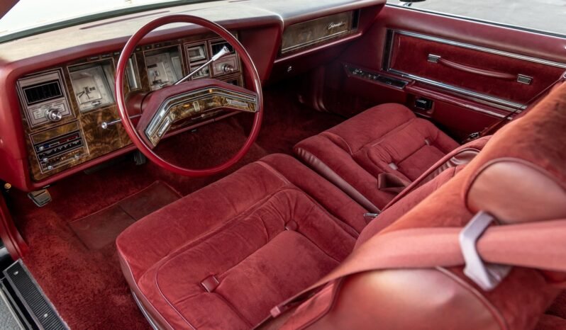
								1979 Lincoln Continental V8 Mark V full									