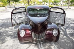 
										1940 Ford Coupe Street Rod V8 full									