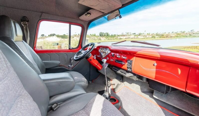 
								1959 Chevrolet Apache Panel Van V8 full									