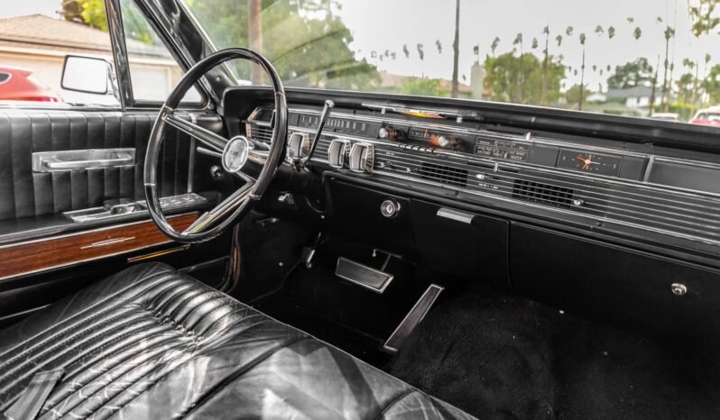 
								1964 Lincoln Continental Sedan full									
