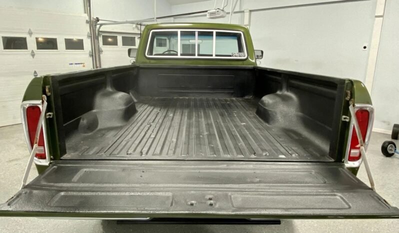 
								1975 Ford F-250 Highboy Pickup Truck full									