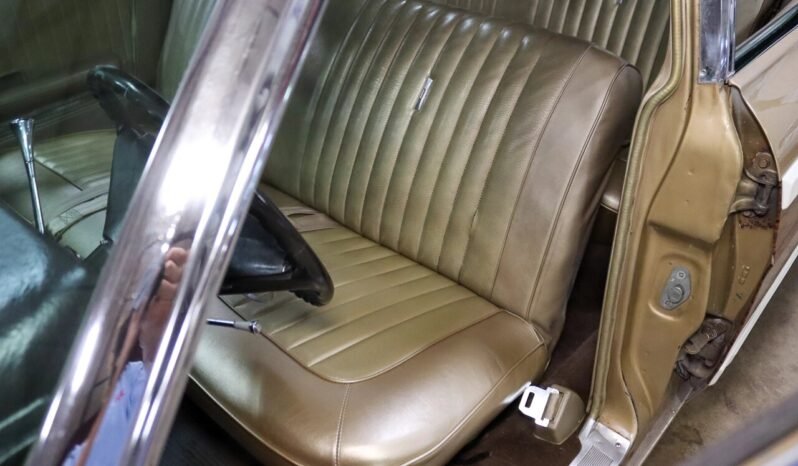 
								1968 Ford LTD Country Squire Wagon V8 full									