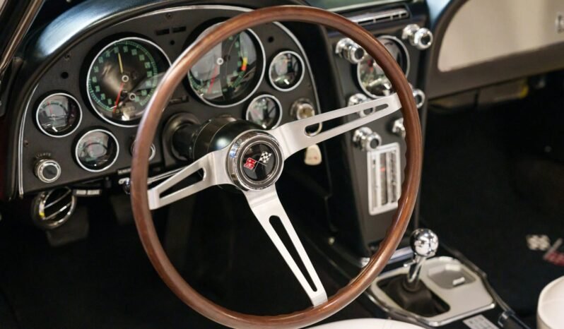 
								1967 Chevrolet Corvette 427 V8 Soft Top full									