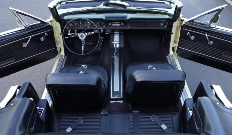 
								1966 Ford Mustang Convertible 3-Speed full									