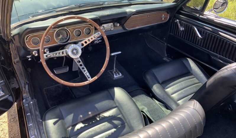 
								1966 Ford Mustang Soft Top full									