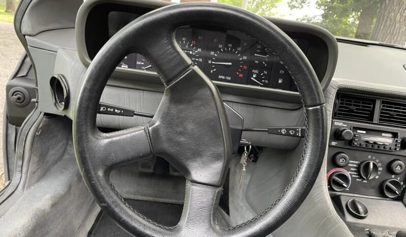 
								1982 DeLorean DMC-12 Brushed Stainless-Steel full									