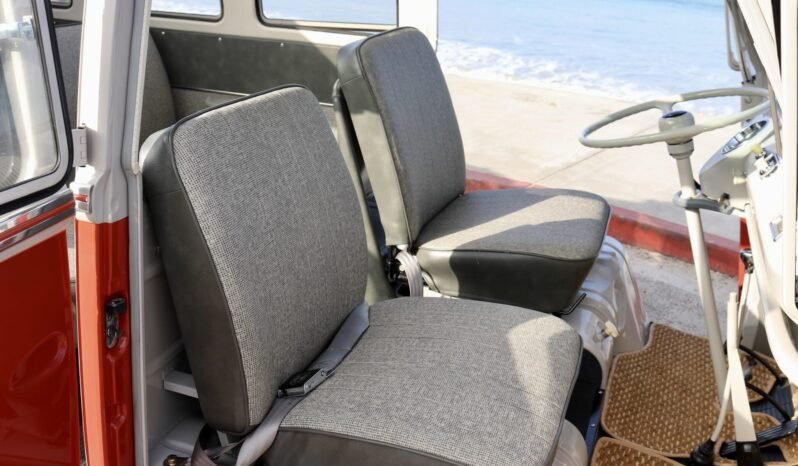 
								1965 Volkswagen Type 2 Deluxe full									