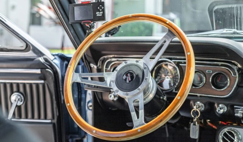 
								1965 Ford Mustang Fastback 302 Blue full									