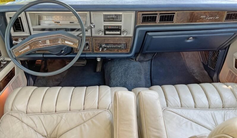 
								1978 Lincoln Continental Town Car V8 full									