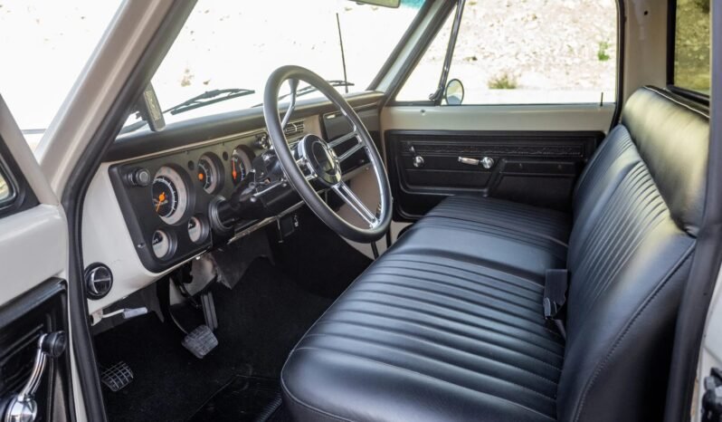 
								1972 Chevrolet K10 V8 Pickup Truck full									