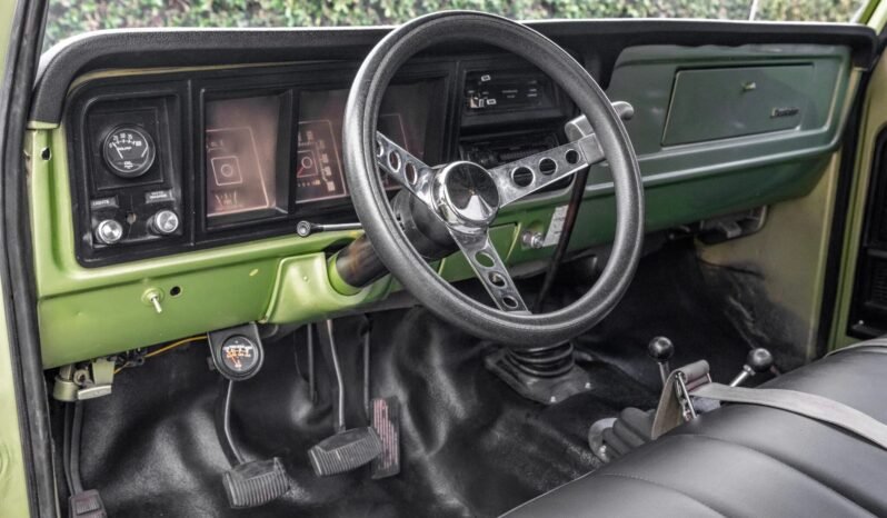 
								1975 Ford F-100 Custom V8 full									