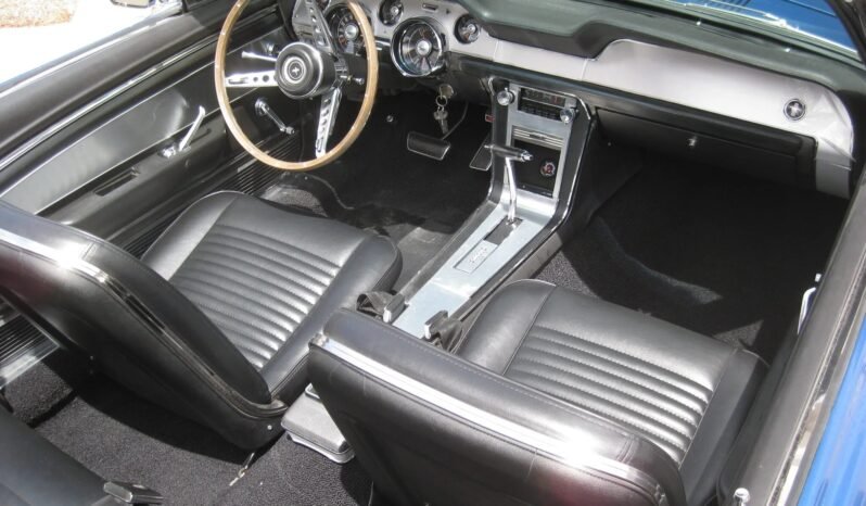 
								1967 Ford Mustang Convertible 3-Speed full									