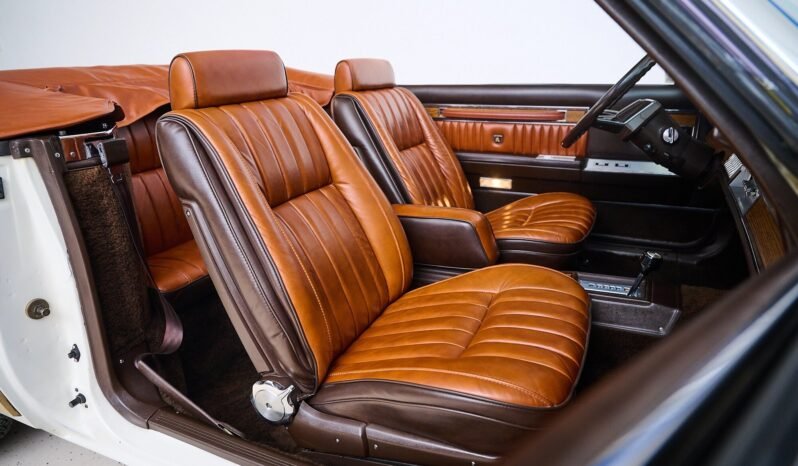 
								1983 Chrysler LeBaron Convertible 3-Speed full									