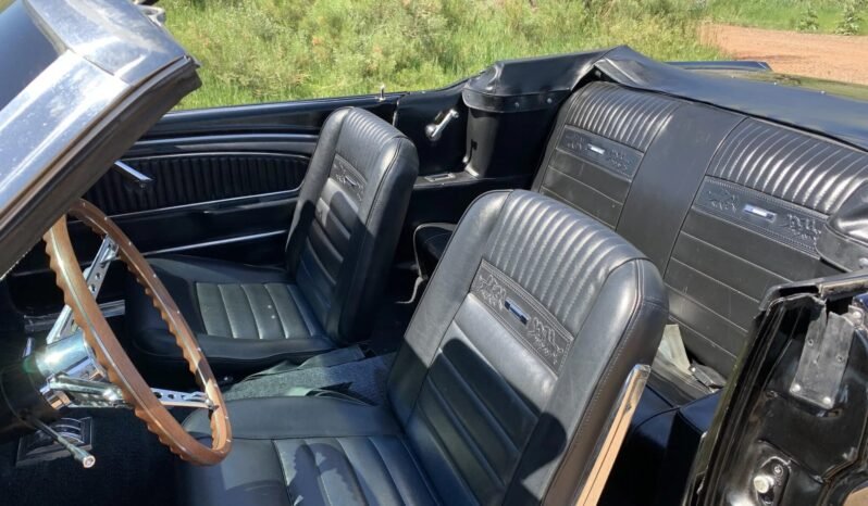 
								1966 Ford Mustang Soft Top full									