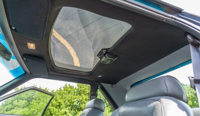 
								1993 Ford Mustang SVT Cobra 302 V8 full									