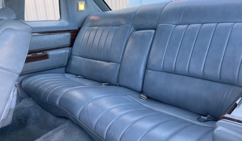 
								1978 Cadillac DeVille V8 full									