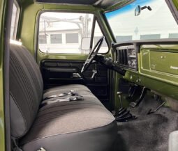 
										1975 Ford F-250 Highboy Pickup Truck full									