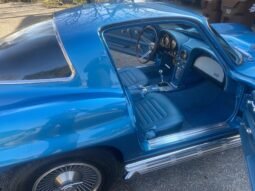 
										1966 Chevrolet Corvette Blue full									