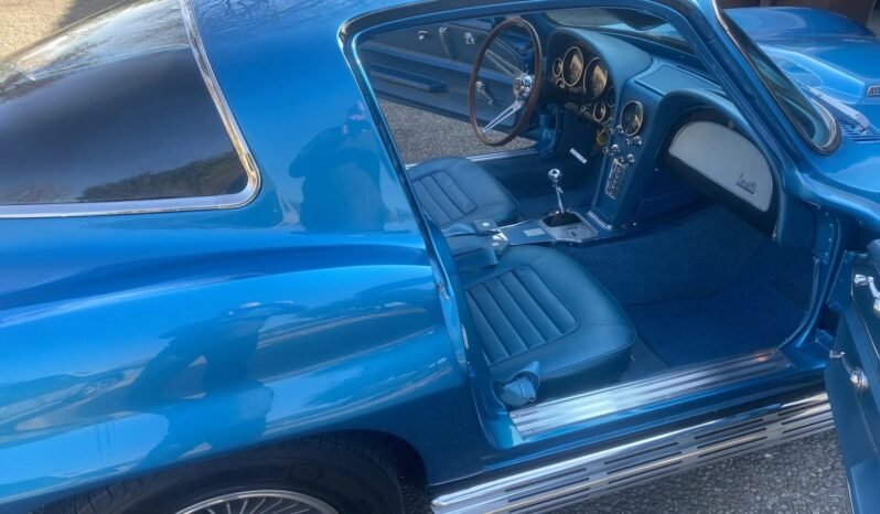 
								1966 Chevrolet Corvette Blue full									