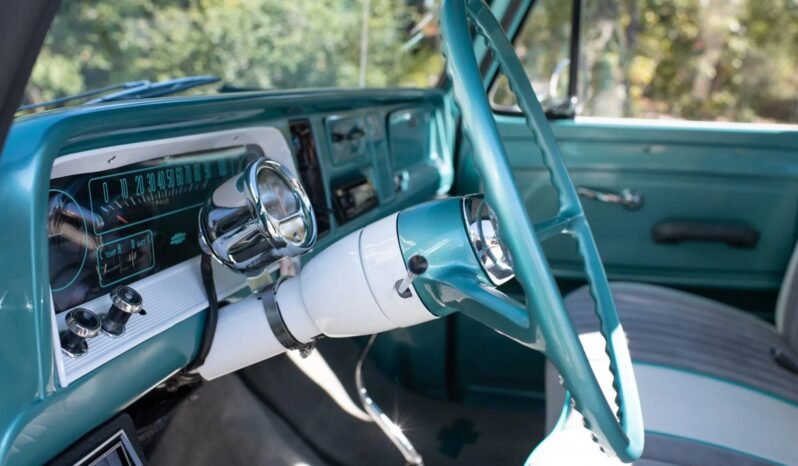 
								1966 Chevrolet C10 Stepside full									