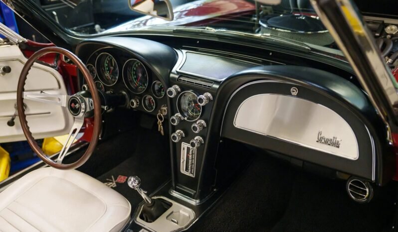 
								1967 Chevrolet Corvette 427 V8 Soft Top full									