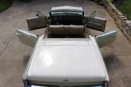 
										1965 Lincoln Continental V8 Convertible full									