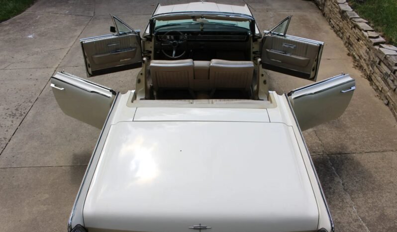 
								1965 Lincoln Continental V8 Convertible full									
